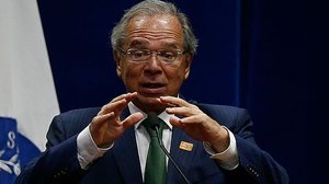 Imagem Paulo Guedes ‘ameaça’ França: “Ou nos tratam bem, ou vamos ligar o f***-se”