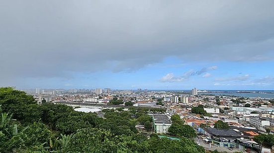 Sábado deve ser de chuva na faixa litorânea de Alagoas | Caio Lui / TV Pajuçara