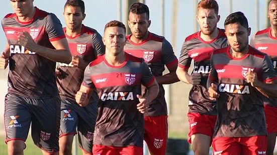 Volante Ferrugem treinou com o elenco do Galo nesta quarta | Douglas Araújo / Ascom CRB