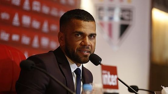 Daniel Alves na época em que defendeu o São Paulo | Rubens Cavallari / Folhapress