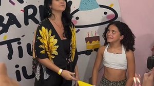 A atriz Samara Felippo compartilhou com os seguidores na sexta, 21, um vídeo dos parabéns da filha Lara, que completou 11 anos | Reprodução / Instagram