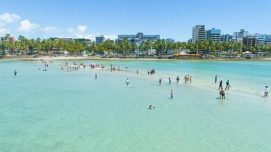 Faixa do litoral Maceió na praia de Ponta Verde | Émile Valões / Ascom Semtel