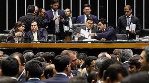 Imagem Com 32 mil vagas, Orçamento de 2020 é aprovado no Congresso