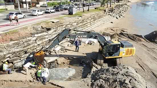 Após os bigbags haverá a implantação de duas tecnologias definitivas nos 12 pontos de erosão identificados pela Defesa Civil de Maceió | Foto: Junior Bertoldo/Ascom Seminfra