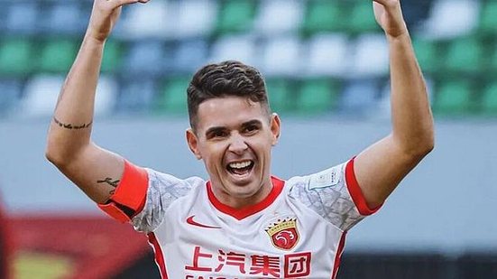 Em seu oitavo ano na China, o jogador brasileiro Oscar, 32, se prepara para ir embora | Shanghai Port / Divulgação