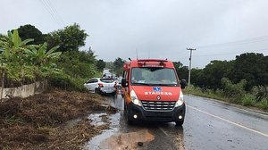 Imagem Bombeiros são acionados para socorrer vítima de acidente em Branquinha