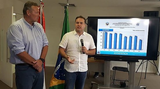 Imagem Desafio agora é ficar abaixo da média nacional, diz governador sobre índice de violência