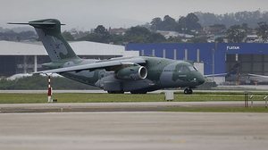 A aeronave, um KC-30 pertencente à Força Aérea Brasileira | Foto: Paulo Pinto / Agência Brasil