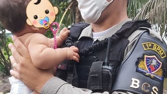 Imagem Gestante e com uma filha de 7 meses, mulher vai à base da PM em busca de tratamento para dependência química