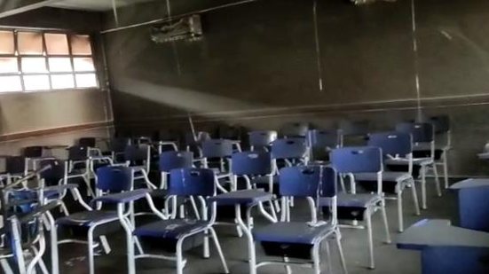 Vândalos atearam fogo em sala de aula | Foto: Reprodução