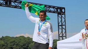 Fábio Canhete/CBCa/Divulgação Leia mais em: https://veja.abril.com.br/esporte/isaquias-queiroz-e-campeao-mundial-de-canoagem-no-canada/