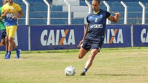 Celsinho em treino no CT do Mutange | Levi Yuri / Ascom CSA