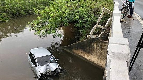 Acidente teria sido causado pela falta de visibilidade | TV Pajuçara / Henrique Pereira