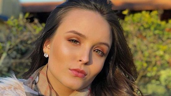 Imagem Larissa Manoela chega aos 18 anos, ganha dois carros e festa em Miami