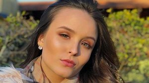 Imagem Larissa Manoela chega aos 18 anos, ganha dois carros e festa em Miami