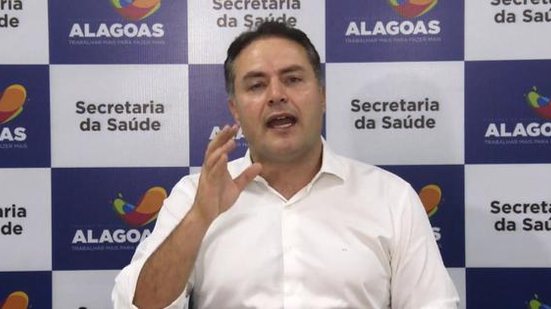 Imagem Governador rebate questionamento de óbitos por covid-19: 'os profissionais merecem respeito'