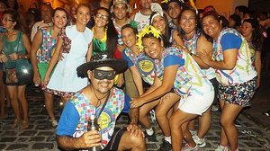 Imagem Bloco Zona Postal embala foliões nas prévias de carnaval pelo 19º ano