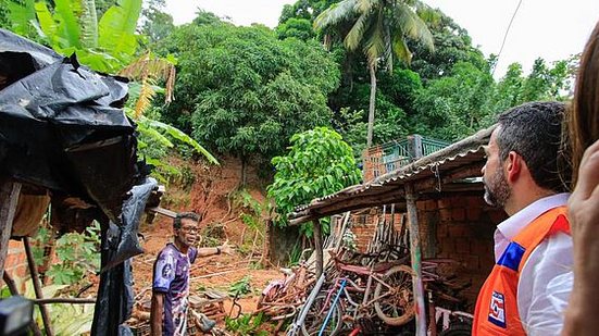 Governador visitou cidades afetadas pelas chuvas no último fim de semana | Marco Antônio/Agência Alagoas