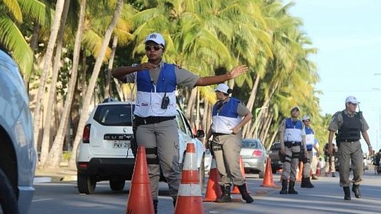 Imagem Detran/AL intensifica operação “Lei Seca presente” e entrega etilômetros para forças de trânsito