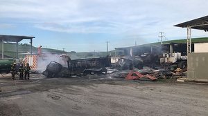 Imagem Incêndio de grandes proporções atinge pedreira e deixa uma pessoa ferida, em Rio Largo; vídeo