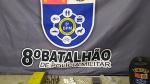 Imagem Dupla é presa com armas, drogas e munição, na Mata do Rolo, em Rio Largo