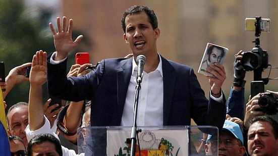 Juan Guaidó se declarou presidente interino da Venezuela