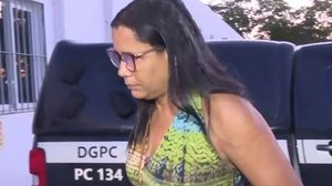 Esposa de Jairo presta depoimento na delegacia | Reprodução/TV Pajuçara