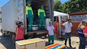 Ação para realocação foi iniciada por volta das 10h desta quarta-feira | Foto: Netto Motta / TV Pajuçara