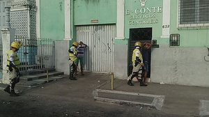 Imagem Agentes do Ronda no Bairro evitam assalto a van de transporte no Centro