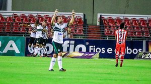 CRB ficou no empate com o Coxa | Pei Fon / Portal TNH1