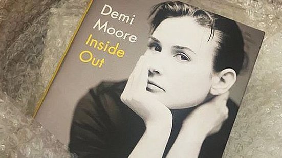 Livro de Demi Moore | Reprodução/Instagram