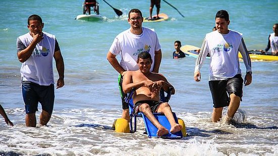 Imagem Orla da Pajuçara recebe Praia Acessível neste sábado