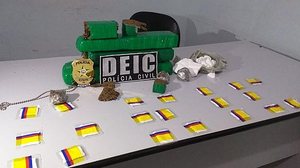 Maconha e papelotes de cocaína apreendidos com os presos | Cortesia / Deic