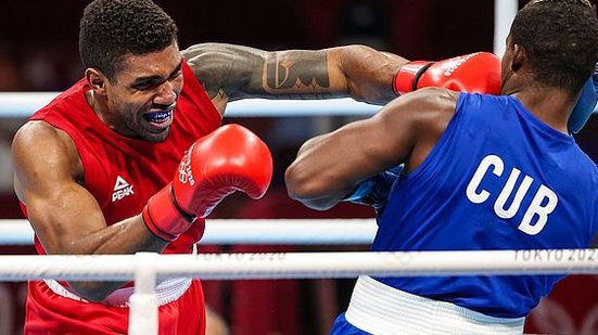 Primeiro brasileiro a chegar à semifinais do boxe nos Jogos de Tóquio, o peso-pesado Abner Teixeira ficou com o bronze | Foto: Wander Roberto/COB