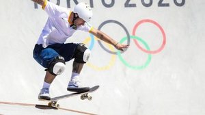 Antes da conquista de Pedro Barros no park, o skate brasileiro já havia garantido outras duas pratas, ambas no street, com Rayssa Leal e Kelvin Hoefler | Foto: Reprodução / Twitter / Gaspar Nóbrega/COB