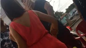 Imagem Corregedoria da PM apura agressão de subcomandante a jovem durante discussão; veja vídeo