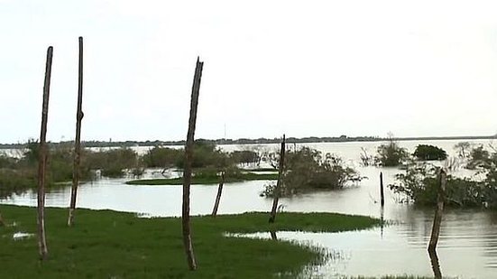 Imagem Adolescente desaparece após embarcação virar na Lagoa Mundaú