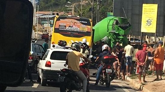 Batida entre moto e ônibus deixou um morto e outro ferido | Arquivo