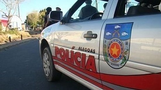 Imagem Família busca jovem desaparecido há quatro dias; carro da vítima foi localizado no Benedito Bentes