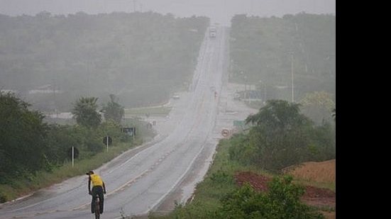 Imagem Último dia do ano deixa 44 cidades da PB em alerta para chuvas intensas