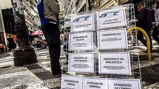 No trimestre encerrado em julho, a taxa de desemprego foi de 12,4% no país, atingindo 12,9 milhões de pessoas | Cris Faga/Fox Press Photo/Folhapress