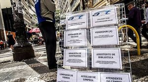 No trimestre encerrado em julho, a taxa de desemprego foi de 12,4% no país, atingindo 12,9 milhões de pessoas | Cris Faga/Fox Press Photo/Folhapress