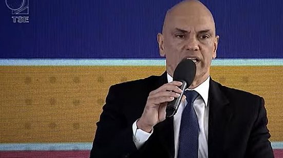 Imagem TSE manda PRF parar ações; Moraes diz que operação não impediu voto