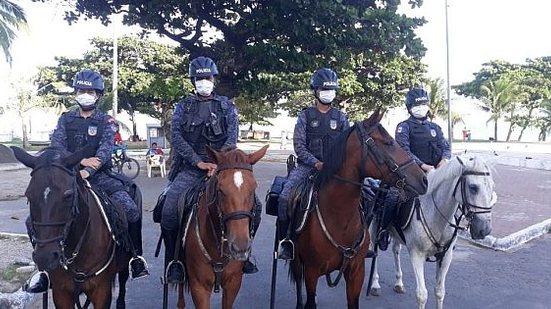 Policiais flagraram lojas, comércio de praia, academias e templos religiosos descumprindo o decreto | Ascom PM