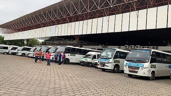 Veículos estão já estão estacionados no Terminal Rodoviário de Maceió, no Feitosa | Foto: Cortesia