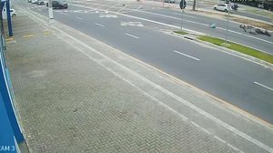 Ciclista chegou a ser atendido pelo Samu, mas morreu ainda no local. | Foto: Reprodução