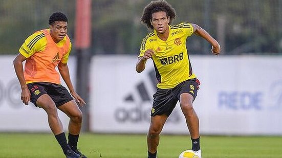 Imagem De saída: Flamengo acerta venda de Willian Arão ao Fenerbahçe