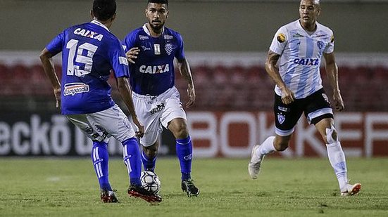 Jogador marujo foi eleito o melhor volante do Campeonato Alagoano 2018 | Alisson Frazão / CSA