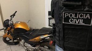 Moto era utilizada pela dupla para cometer os assaltos, segundo a polícia | Foto: Cortesia / PC