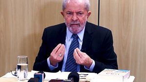 Lula em entrevista na sede da PF | Reprodução / Vídeo